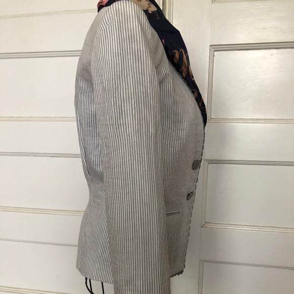 Emporio Armani Grey Pinstripe Blazer Buckle sz 4 - Picture 4 of 8